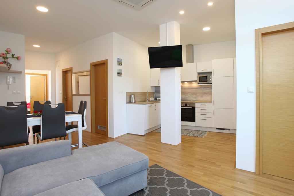 San Simon Sea View Apartment Ll Izola Eksteriør bilde