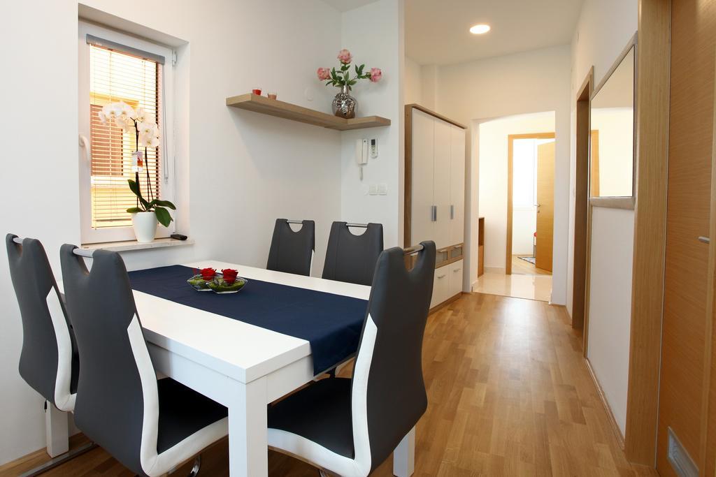 San Simon Sea View Apartment Ll Izola Eksteriør bilde